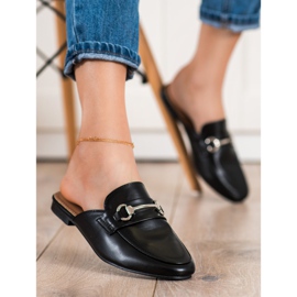 SHELOVET Elegáns papucs díszítéssel fekete 2