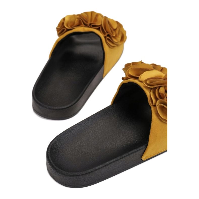 Vices Satuk 2040-49-sárga 1 Vices Satuk 2040-49-sárga 1