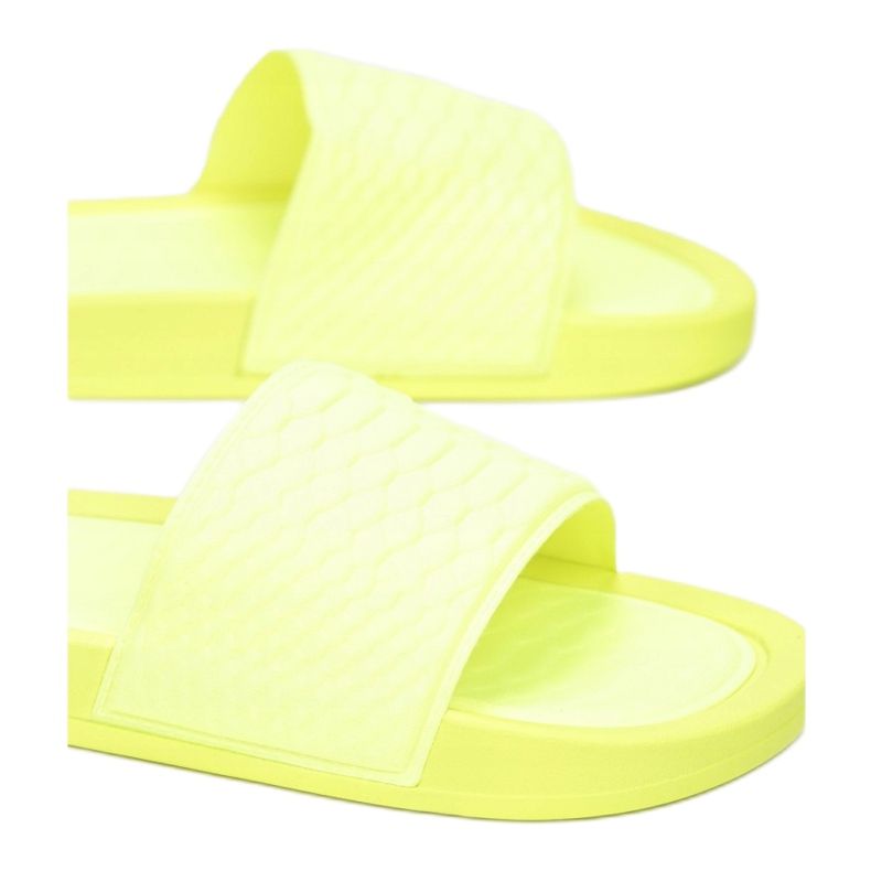 Vices Satuk CD209-49-sárga 1 Vices Satuk CD209-49-sárga 1