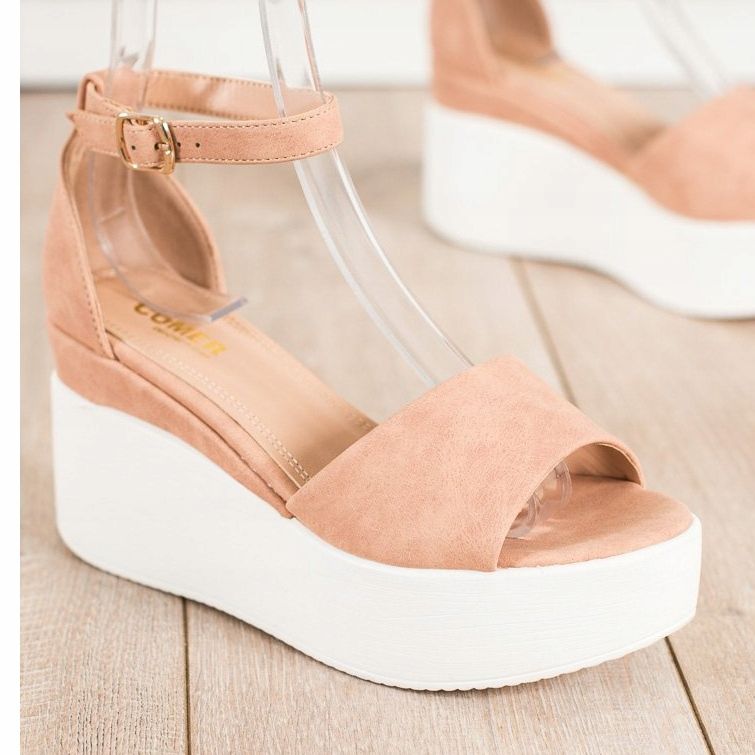 Comer Könnyű szandál a platformon bézs 1