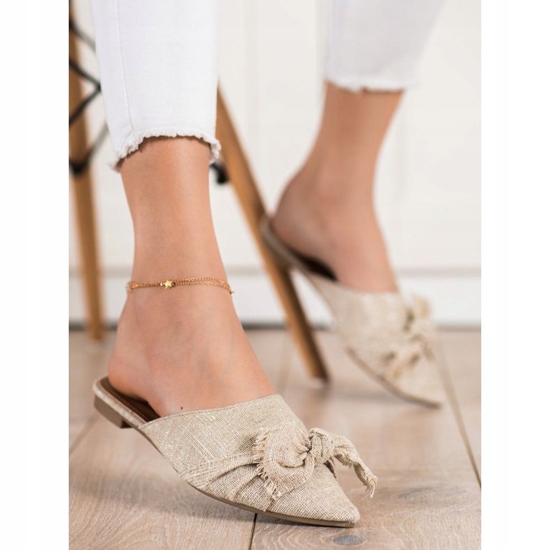 SHELOVET Elegáns papucs Spitzben bézs 1