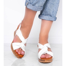 Fehér szandál ék sarkán Buenos Aires 1