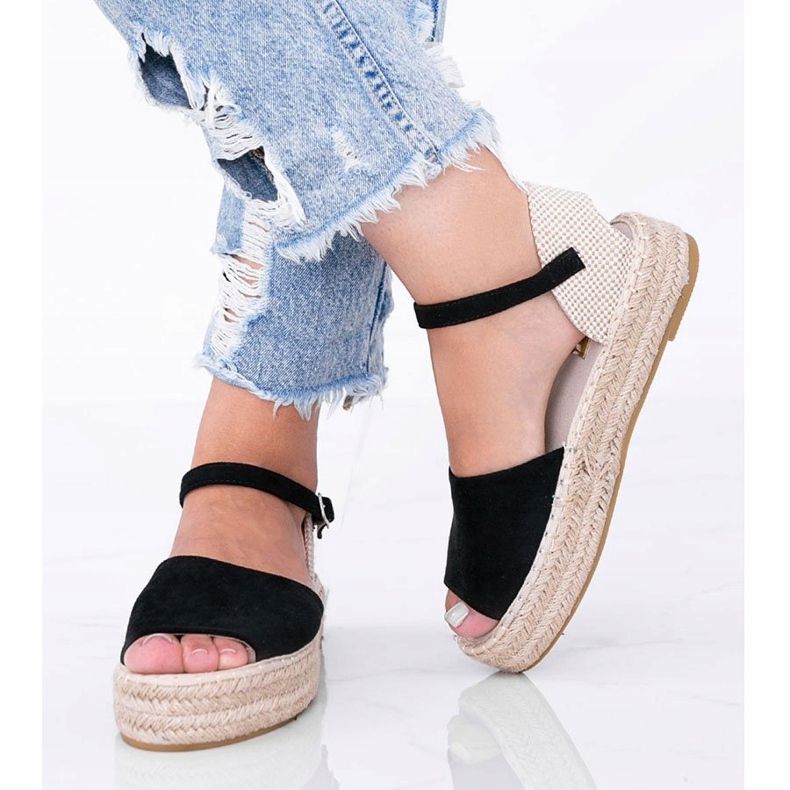 Fekete szandál a Pearl River platformon 1