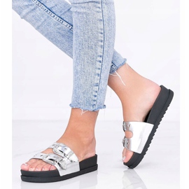 Ezüst papucs dekoratív Go Crazy csatokkal 1