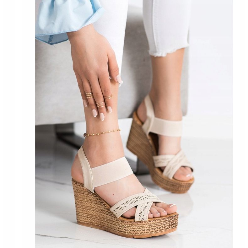 Sea Elves Csúsztatható könnyű szandál bézs 1 Sea Elves Csúsztatható könnyű szandál bézs 1