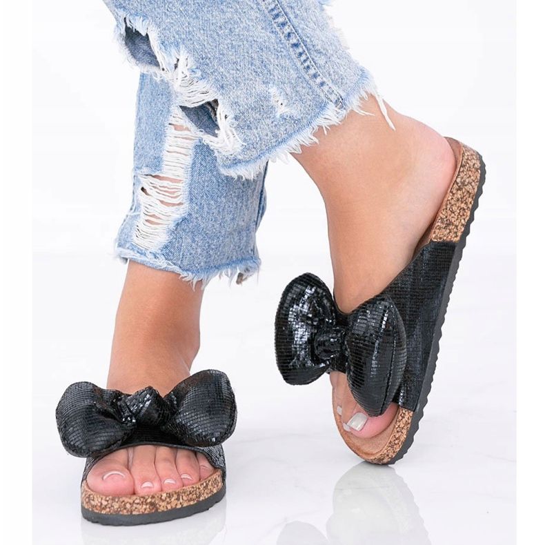 Fekete papucs íjjal Norris -tól 1