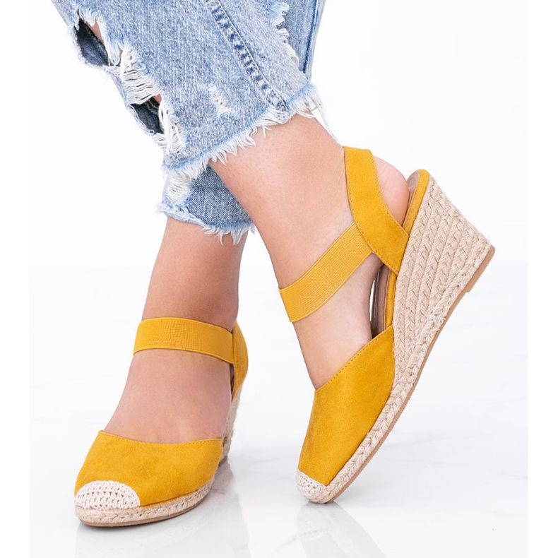 Sárga espadrillák Louise ékén 1