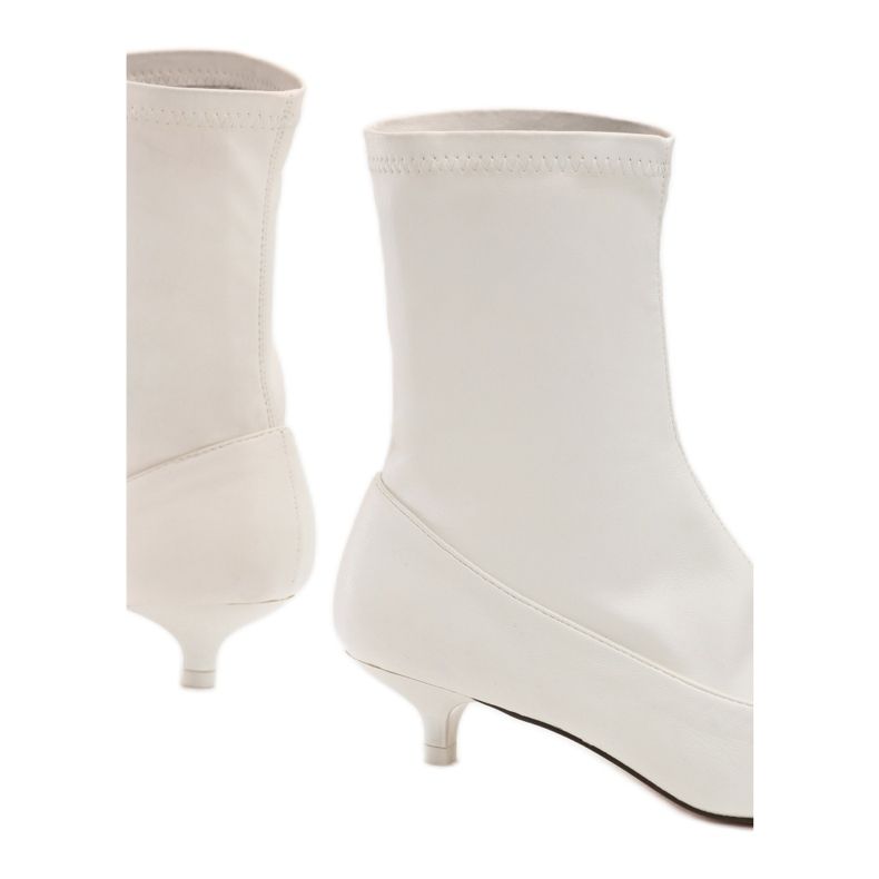 Vices Satuk 1452-41 Fehér 2 Vices Satuk 1452-41 Fehér 2