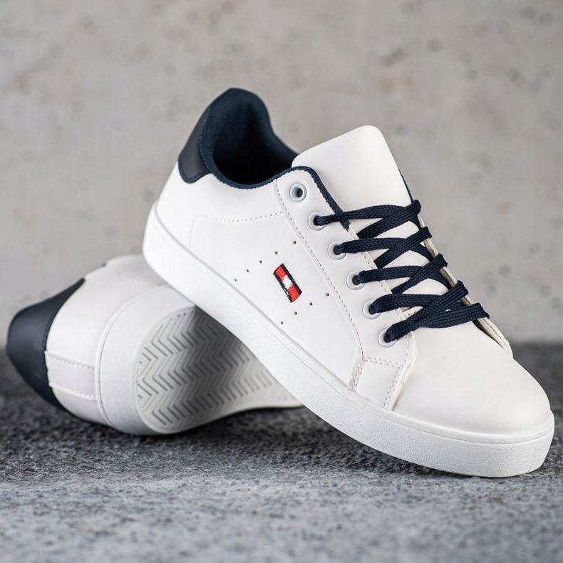 SHELOVET Alkalmi cipők Eco bőrrel fehér 1