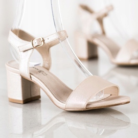 Goodin Kényelmes szandál a bárban aranysárga 1