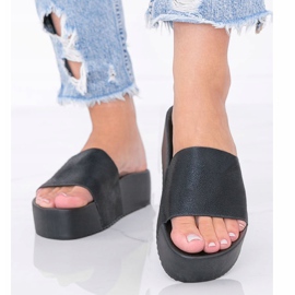 Fekete papucs vastag Crysta talpon 1