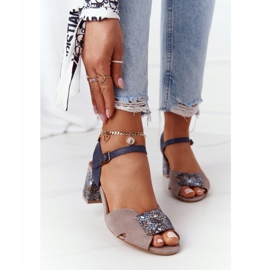 Bőr magas sarkú szandál Maciejka 04120-43 bézs-sötétkék 1 Bőr magas sarkú szandál Maciejka 04120-43 bézs-sötétkék 1