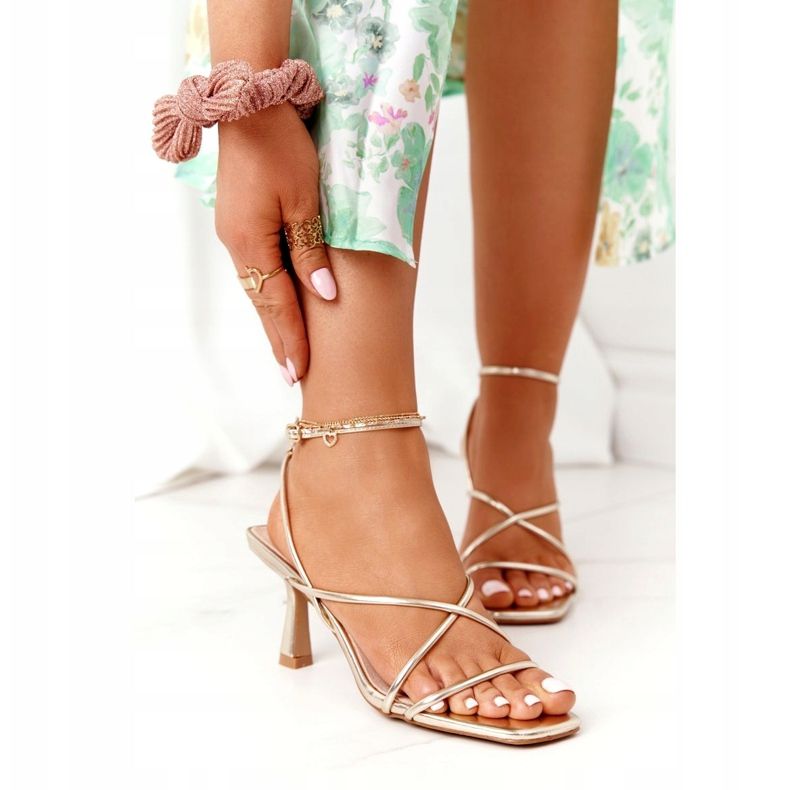 Szandálok magassarkún, négyszögletes orral S.Barski C420-11 Złote aranysárga 1