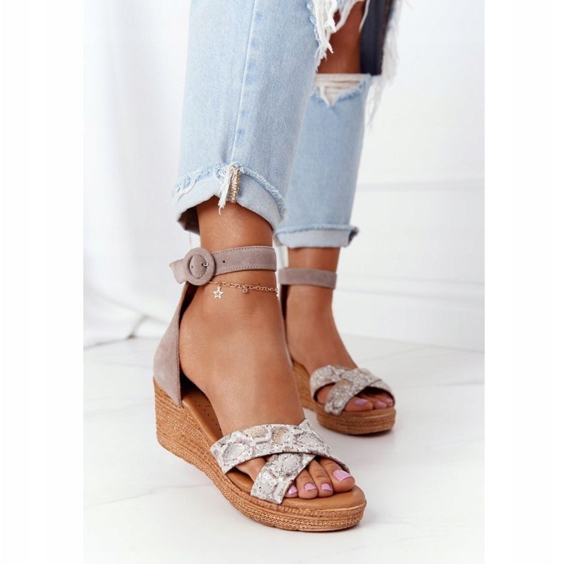 Velúr ék szandál Maciejka 04565-04 bézs-arany 1 Velúr ék szandál Maciejka 04565-04 bézs-arany 1