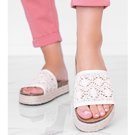 Bézs színű csipke Glam Shape papucs 1