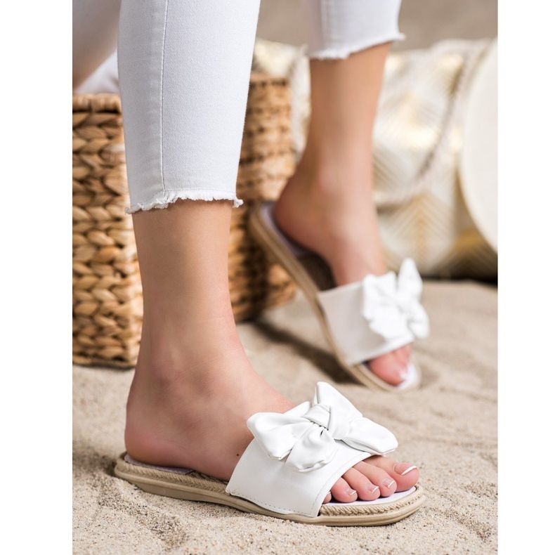 Small Swan Öko bőr papucs íjjal fehér 1