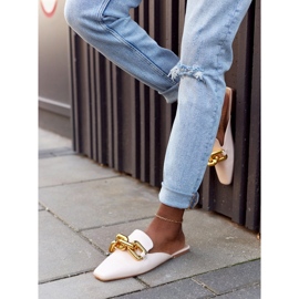 Bézs papucs felsőrésszel és lánccal Bézs Call On Me 2