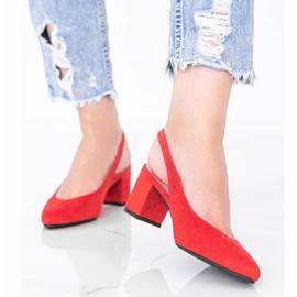 Piros szivattyúk Petty posztján 1 Piros szivattyúk Petty posztján 1