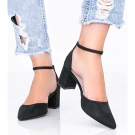 Fekete szivattyúk egy alacsony Gemma oszlopon 1