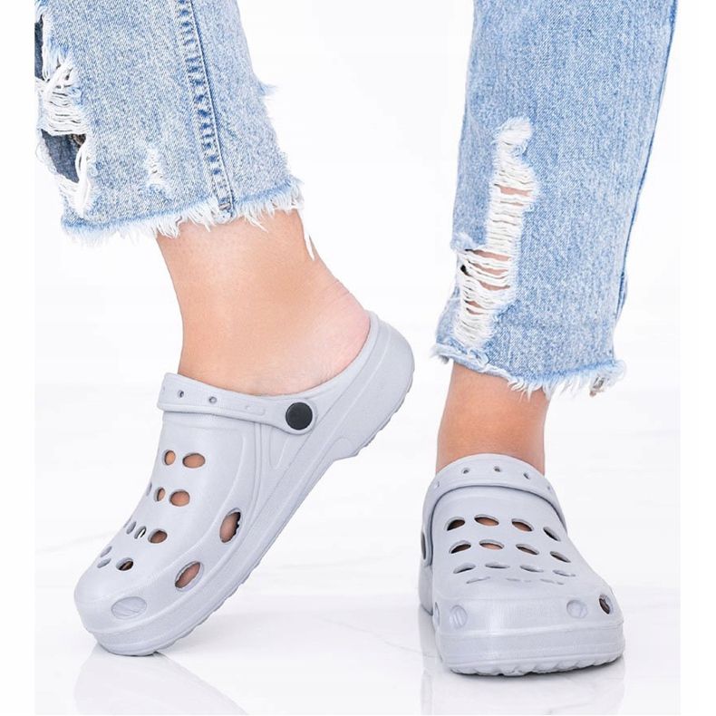 Szürke kroks papucs nőknek Karolinos 1