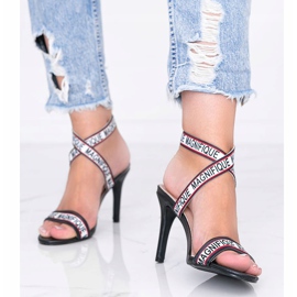 Fekete Venusi magas sarkú szandál 1