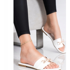 Renda Elegáns papucs díszítéssel fehér 1