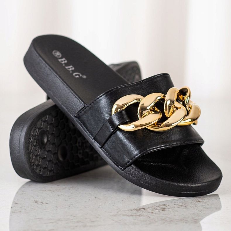 SHELOVET Fekete papucs díszítéssel 1