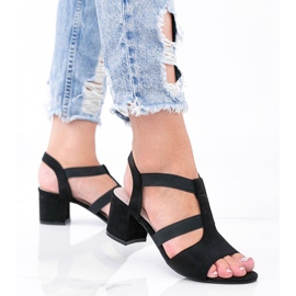 Fekete szandál egy alacsony Forte oszlopon 1