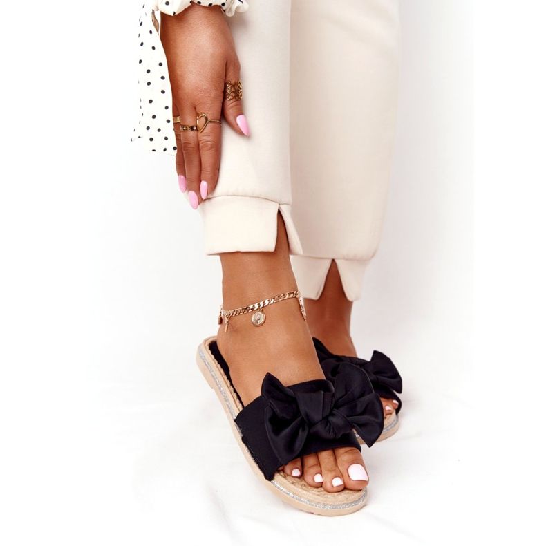 MSMG Fekete Andrea gumi papucs íjjal 1