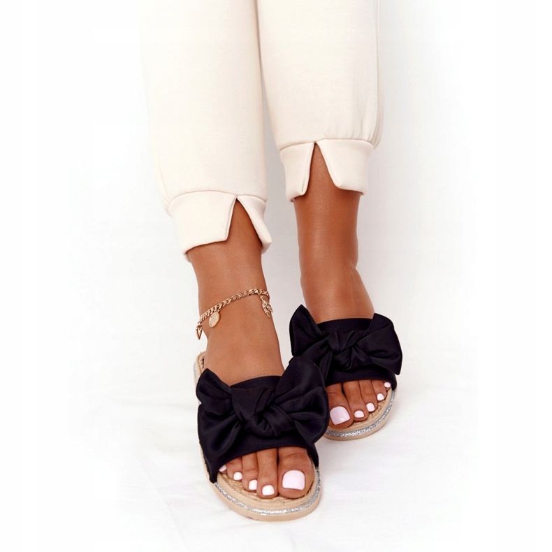 MSMG Fekete Andrea gumi papucs íjjal 3