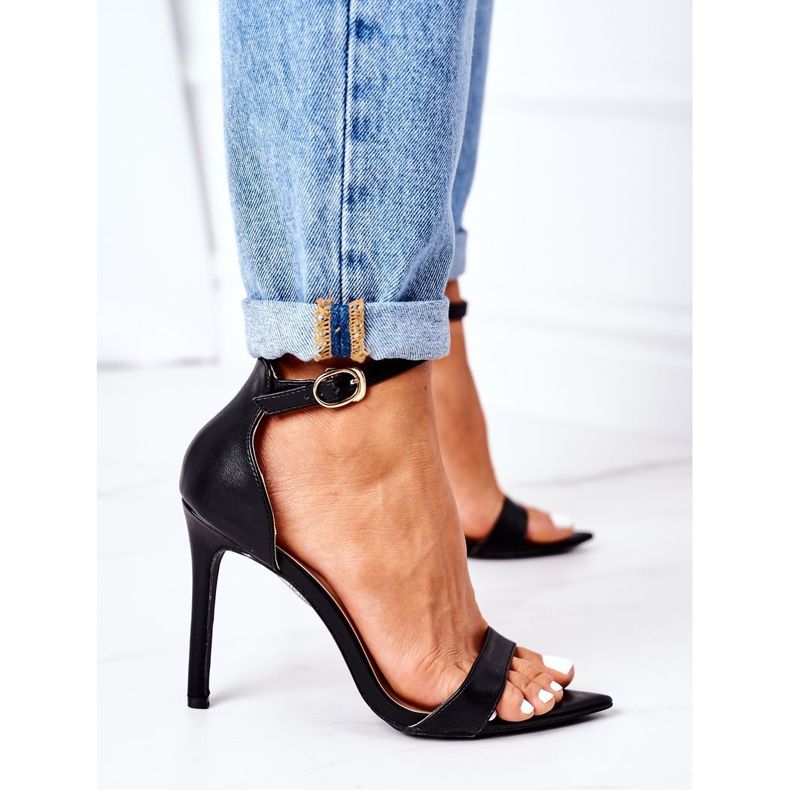 Elegáns szandál fekete Lu Boo sarkán 1