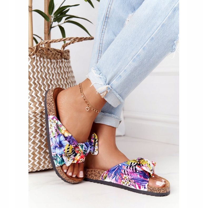 PS1 Papucs fehér parafa talpán Wendy virágokkal sokszínű 2