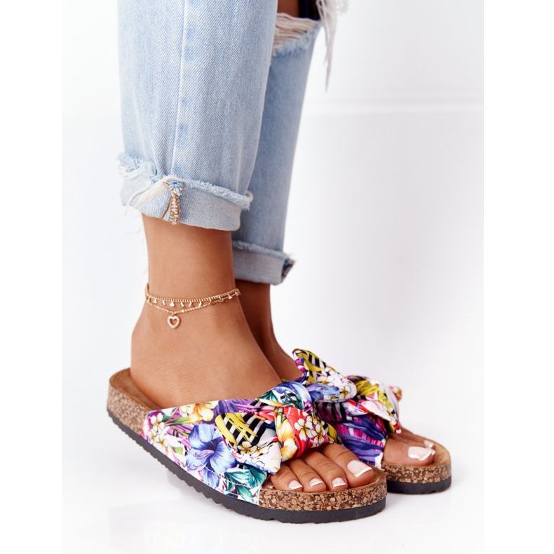 PS1 Papucs fehér parafa talpán Wendy virágokkal sokszínű 1