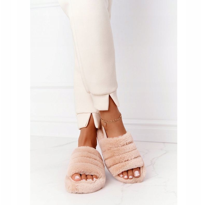 PS1 Szőrpapucs bézs hópehely platformon 2