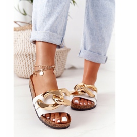 PS1 Fehér papucs lánccal Utolsó tánc 1