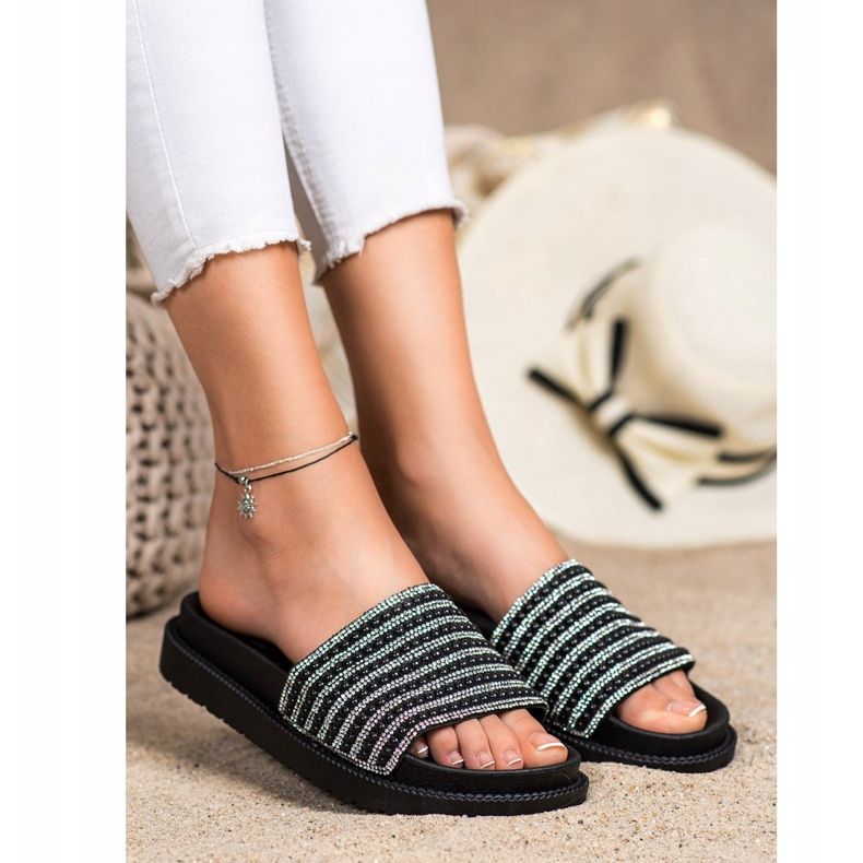 SHELOVET Papucs a platformon köbös cirkónium -dioxiddal fekete 1