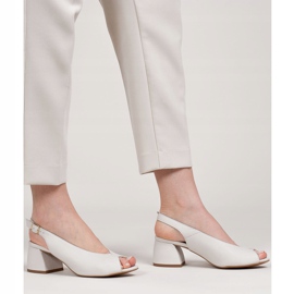 Marco Shoes 1573P fehér bőr szandál stabil sarokkal 1