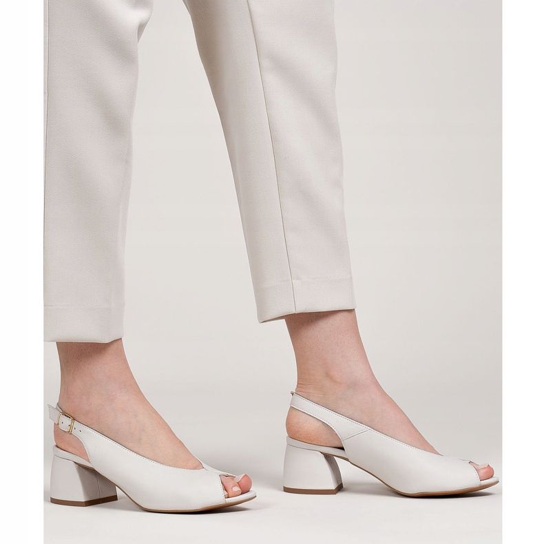 Marco Shoes 1573P fehér bőr szandál stabil sarokkal 1