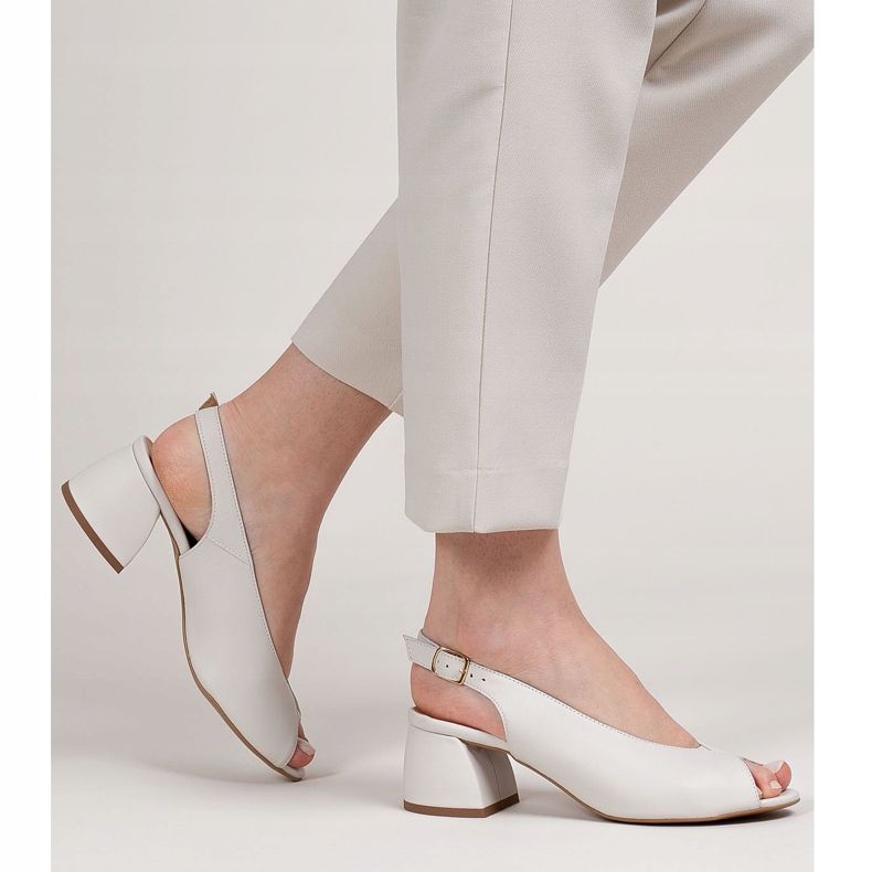 Marco Shoes 1573P fehér bőr szandál stabil sarokkal 2