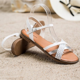 Laura Mode Alkalmi szandál fehér 1