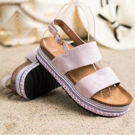 Ideal Shoes Velúr szandál a platformon lila 1