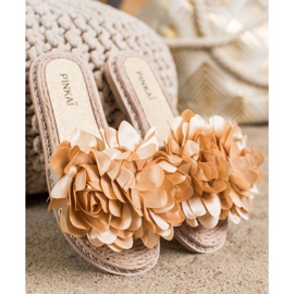 SHELOVET Bézs papucs virággal 1