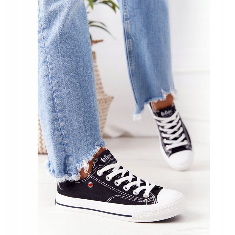Lee Cooper LCW-21-31-0097L fekete női cipők fehér 1
