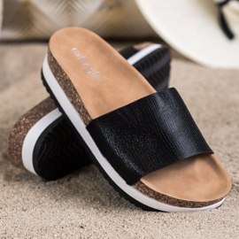 Kayla Papucs a platformon fekete 1