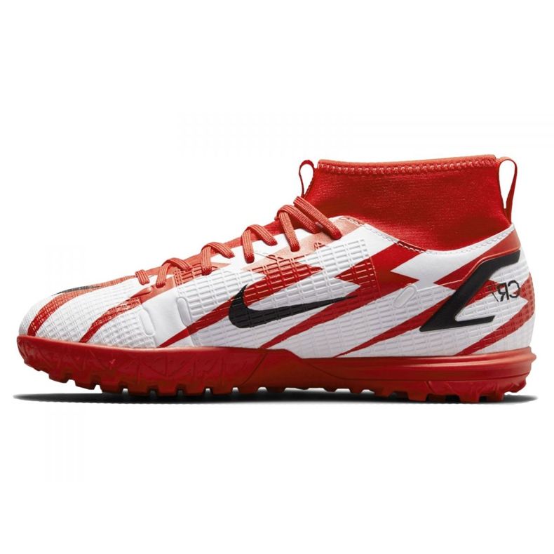 Nike Superfly 8 Academy CR7 Tf Jr DB2679-600 futballcipő szürke / ezüst, fehér, piros fehér 1 Nike Superfly 8 Academy CR7 Tf Jr DB2679-600 futballcipő szürke / ezüst, fehér, piros fehér 1