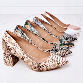 Lewski Shoes Szaténpumpák állatmintás Lewski cipővel 2801 ezüst 2