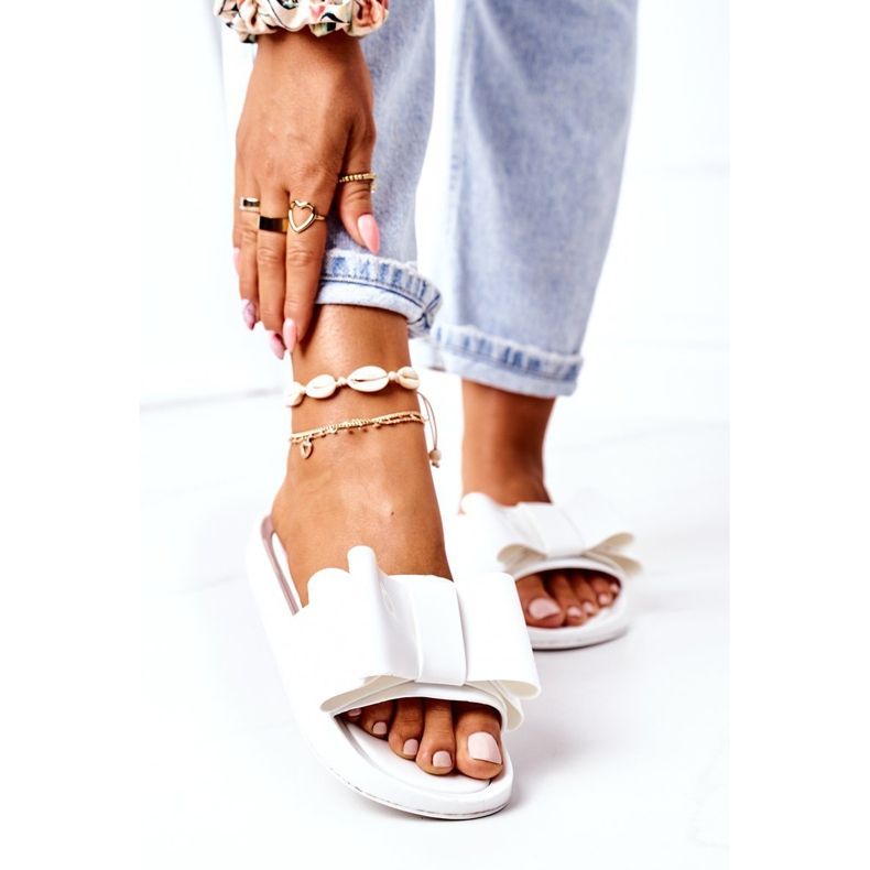 Gumi papucs fehér áprilisi íjjal 1