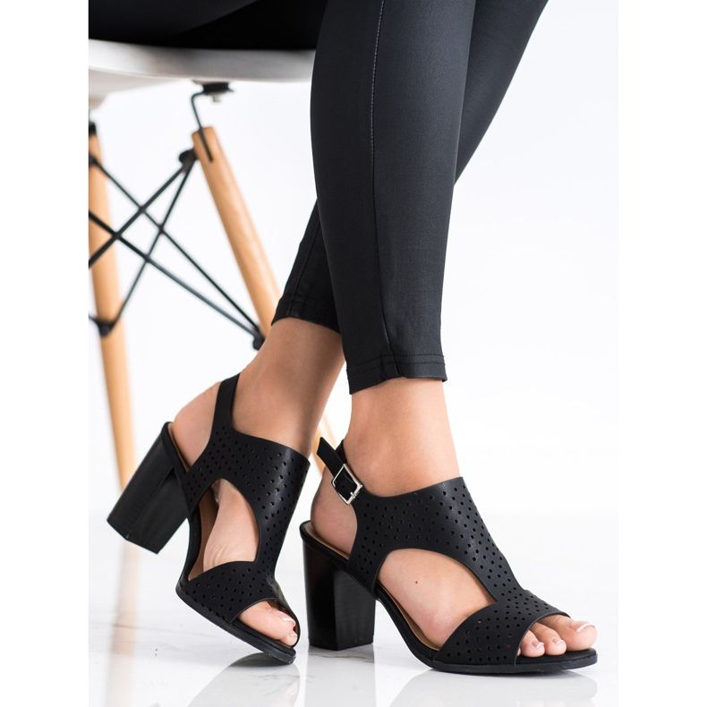 Renda Áttört szandál Eco bőrrel fekete 1