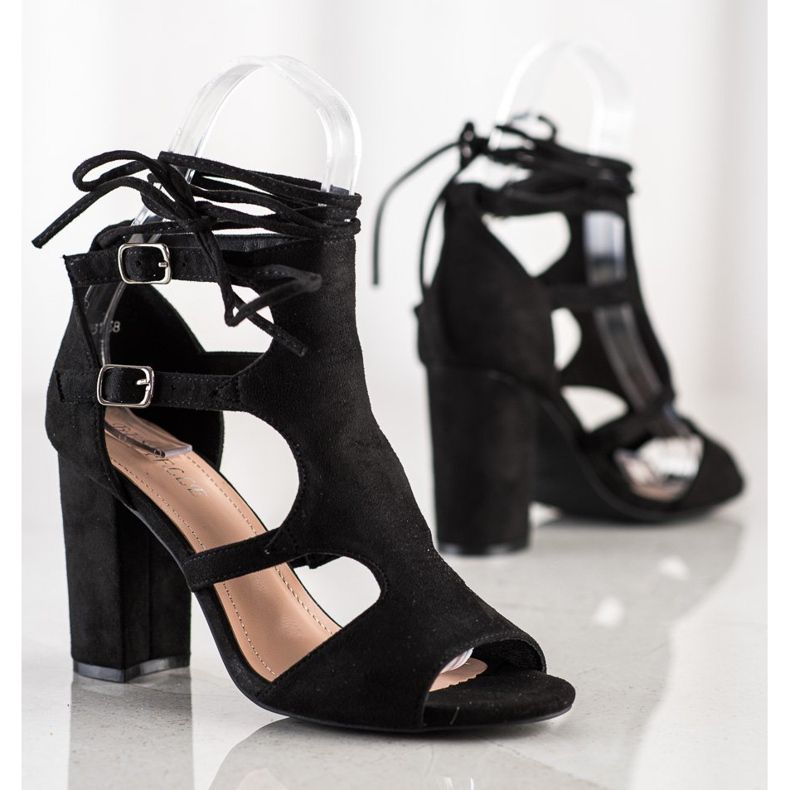 Bestelle Beépített szandál kötéssel fekete 1