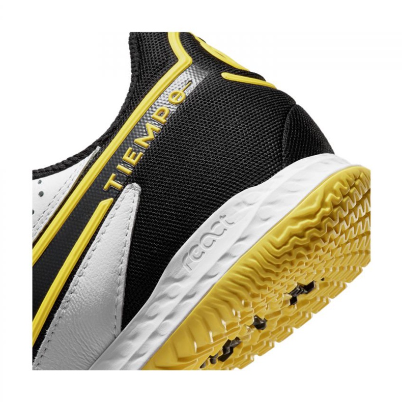 Nike React Legend 9 Pro Ic M DA1183-107 futballcipő sokszínű fehér 1